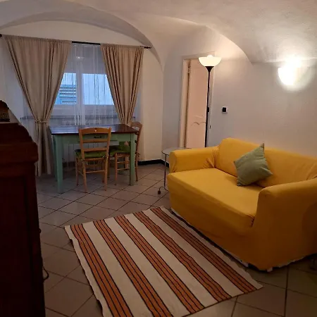 Lanterna House
