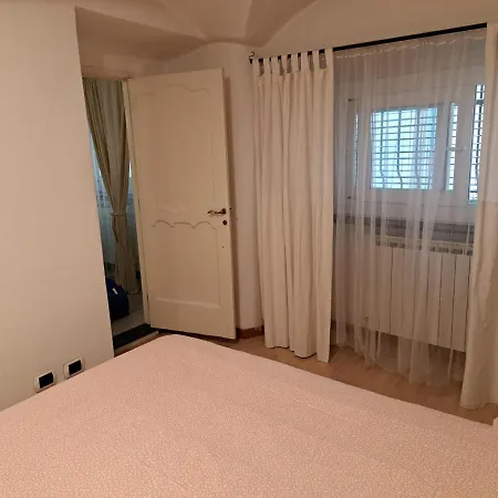 Lanterna House Apartment *